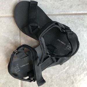 Time And Tru Black Sandals